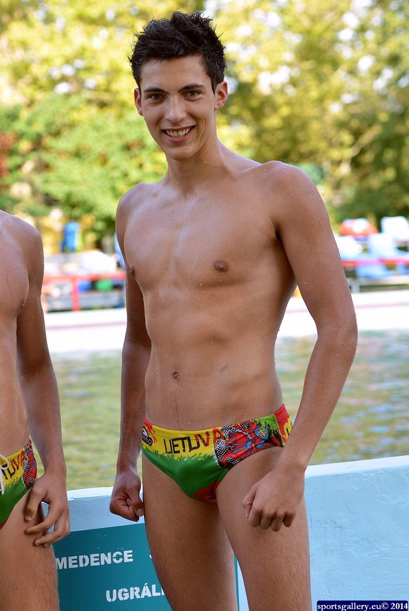 Beach & Pool tweet media