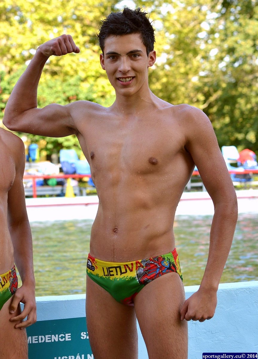 Beach & Pool tweet media