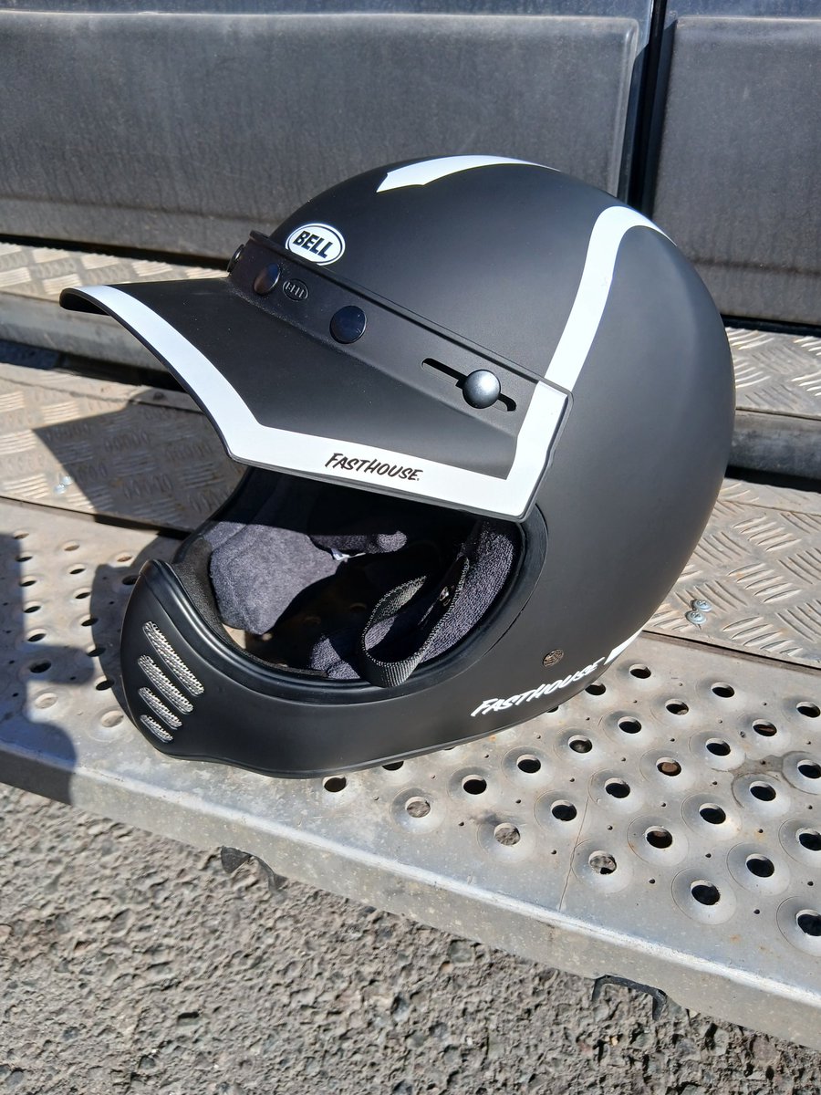 crcmotorcycles tweet media