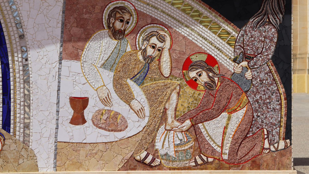 MyOCN's tweet image. The Holy Week journey makes its first dramatic shift today. In the Pre-Sanctified Liturgy of Holy Wednesday morning, we read of the first act in the Passion of Christ, His betrayal by Judas.
myocn.net/come-sit-at-th…
#passionofChrist #Christ #Judas #Christian