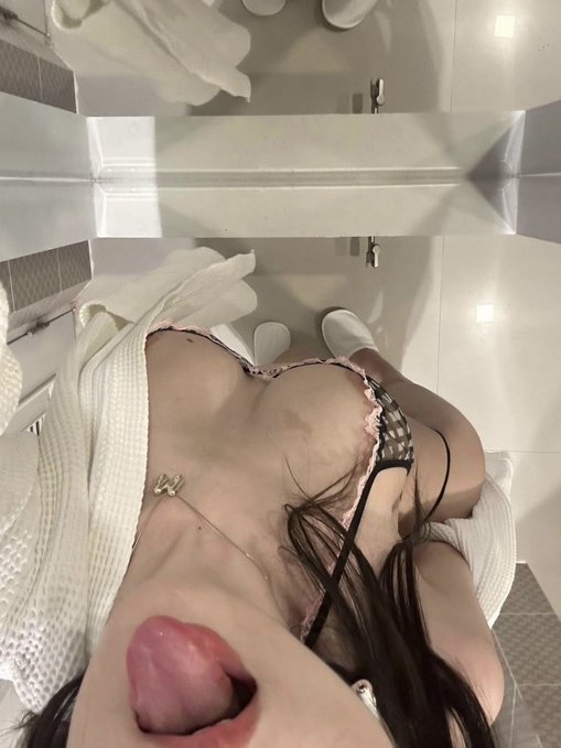 reon03210321's tweet photo. 现在想视频语音了
#母狗 #反差 #寸止 #连麦 https://t.co/phz3ZqRJdv