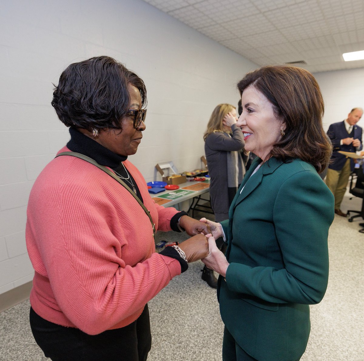 Governor Kathy Hochul tweet media