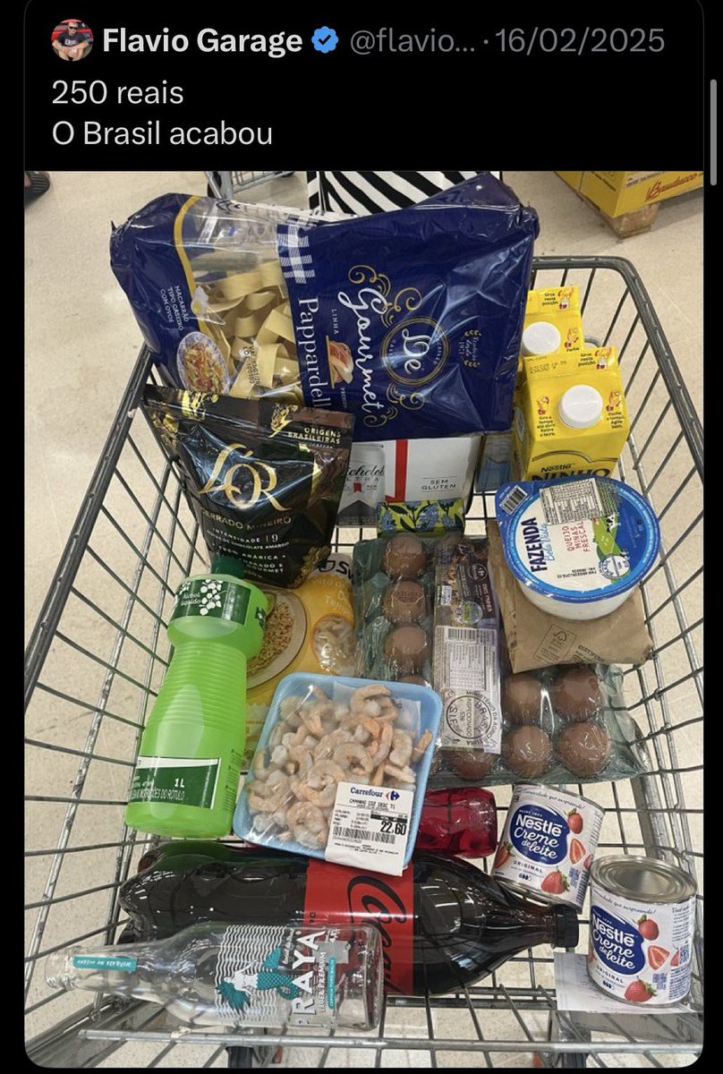 angelinA tweet media