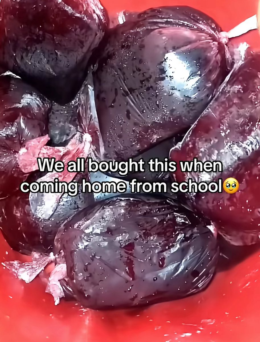 Miss.ayo.artss tweet media