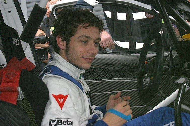 4644 files™ tweet media