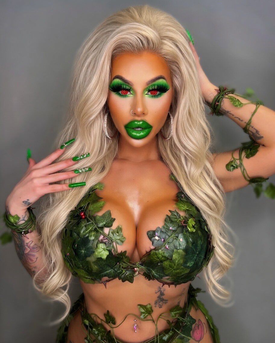 ๐ Kiss Addict Gia ๐ tweet media