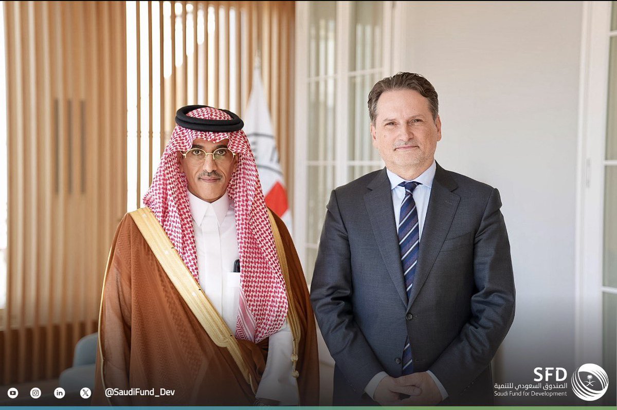 SaudiFund_Dev's tweet image. #Geneva | #SFD Deputy CEO, Eng. Faisal Al-Kahtani, met with the Director-General of @ICRC, Mr. Pierre Krähenbühl, in the presence of @KSAPermanentGVA.
During their meeting, both sides discussed development cooperation to support a number of key sectors in developing countries
