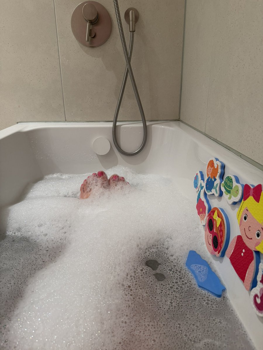 Leehee 🦄 ליהיא ✨ tweet media