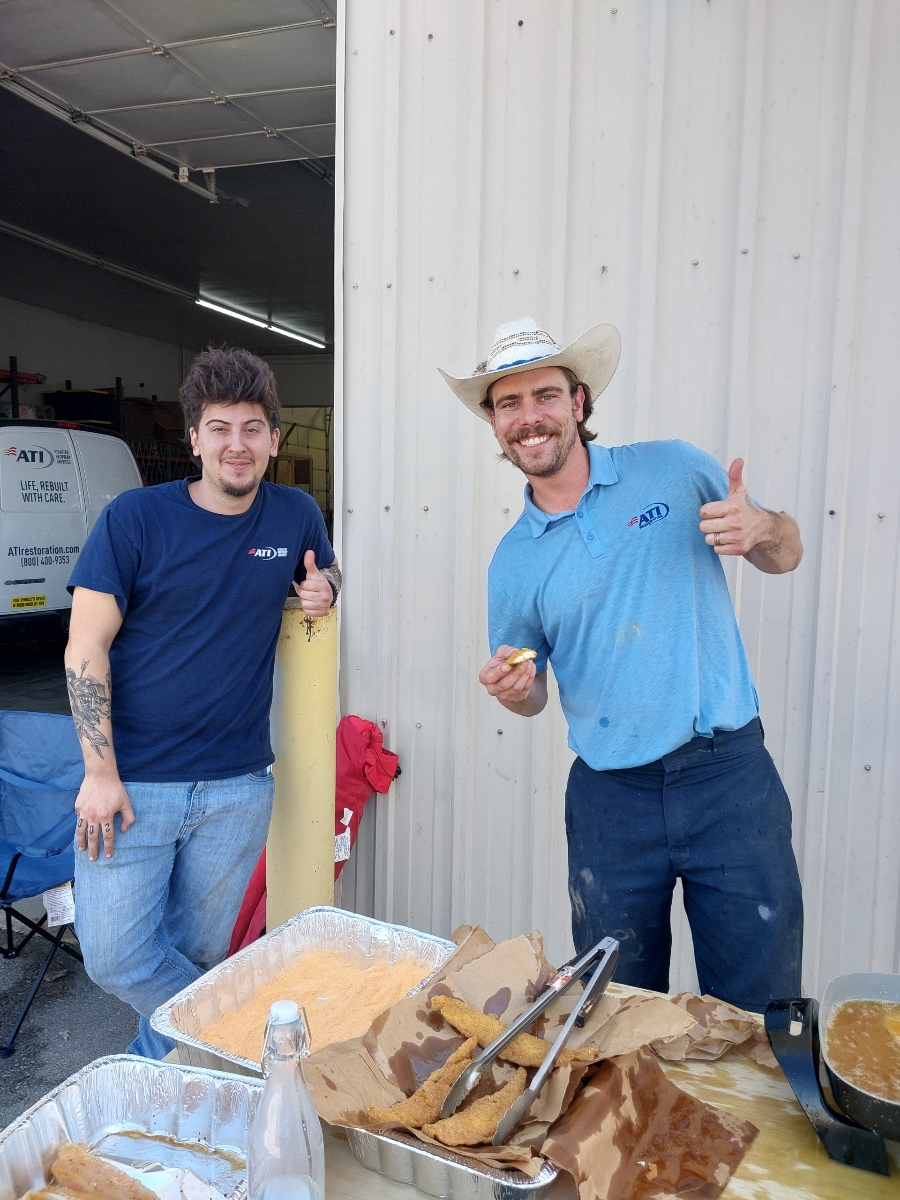 ATIrestoration's tweet image. Good food and good people!

The St. Louis team took a break for a BBQ and some well-earned downtime.

#ATIrestoration #FunFridays #WorkFam #ATICARES