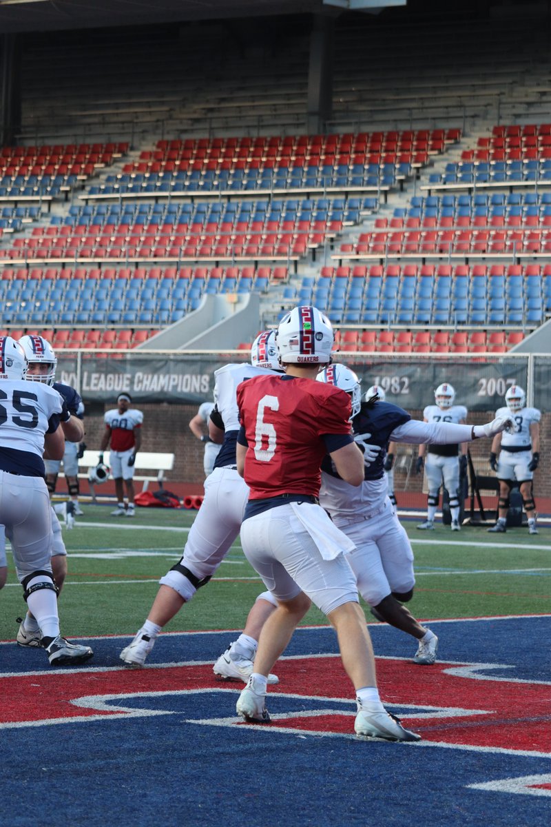 Penn Football tweet media