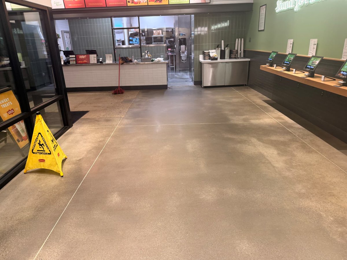 dareyescleaning's tweet image. Keep your restaurant spotless and ready for every customer! ✨🍴
At Dareyes Cleaning LLC, we provide professional restaurant cleaning services to maintain hygiene and impress your guests.Y
📞 401-479-8957
#RestaurantCleaning #CommercialCleaning #CleanKitchen #DareyesCleaning