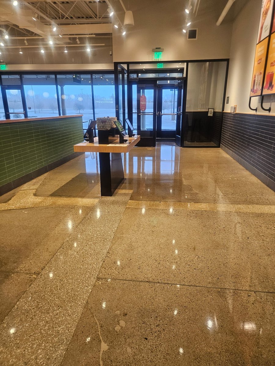 dareyescleaning's tweet image. Grease, dirt, and buildup? We handle it all! 💪🧽
 Dareyes Cleaning LLC specializes in restaurant and kitchen deep cleaning to keep your business running smoothly.
📞 401-479-8957
💬 Contact us for a FREE estimate today!
#KitchenDeepCleaning #RestaurantServices #CleanKitchen