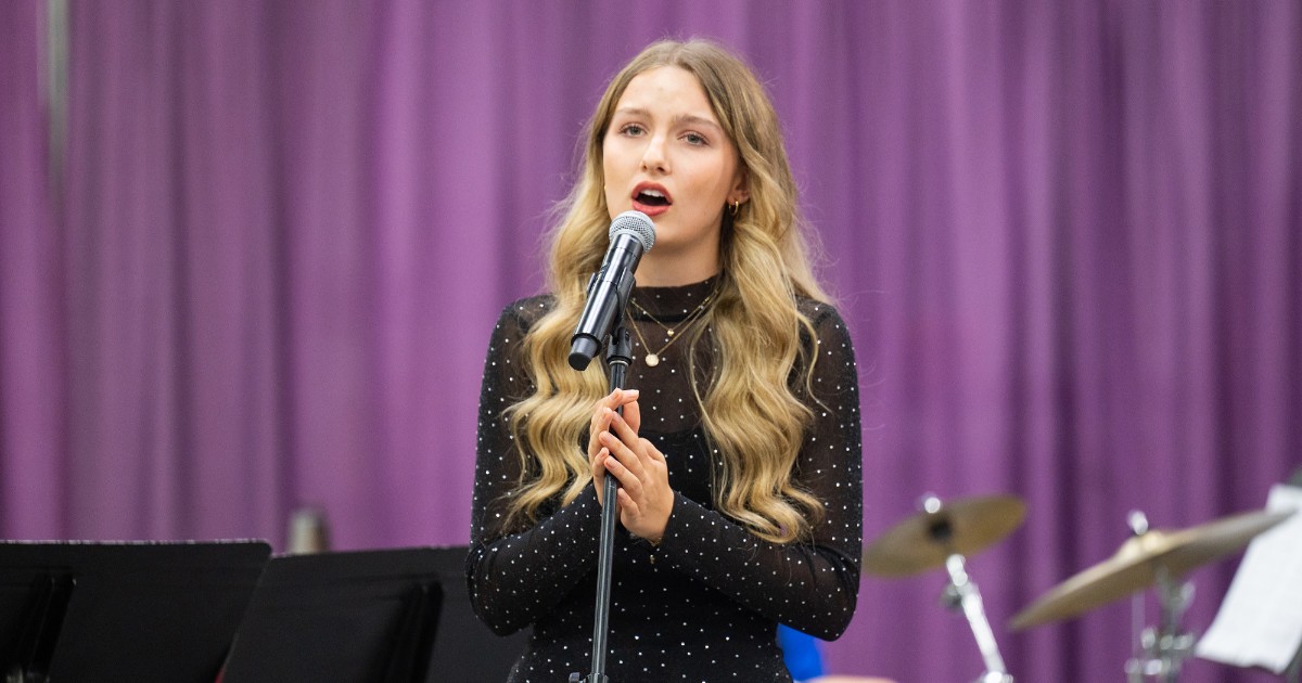 OHschoolboards's tweet image. Your students deserve the spotlight.

🎤 Performing groups
📊 Innovative programs
🎨 Student artwork

All featured at the OSBA Student Achievement Fair.

👉 Submit your nomination: conference.ohioschoolboards.org/2026/student-a…

#OhioSchools #StudentAchievement