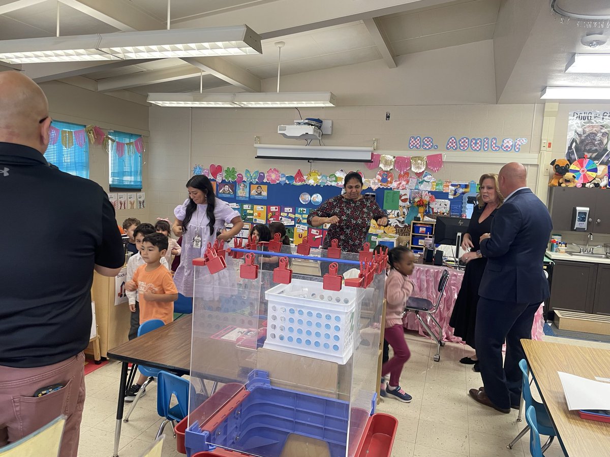 Glenoaks Elementary tweet media