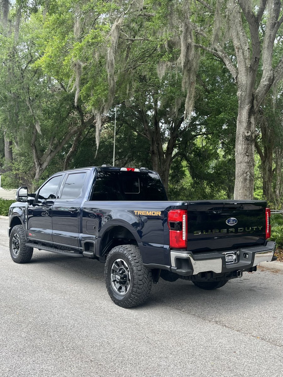 FieldsAuto's tweet image. Command every mile in this Fields Pre-Owned 2023 Ford F250. Power, durability, and precision in one uncompromising machine. 

Call (863) 816-1234 or visit fieldsbmwlakeland.com/used/Ford/2023…

Stock TCW97334A
#FordF250 #BuiltFordTough #SuperDuty #TruckLife #FieldsBMW