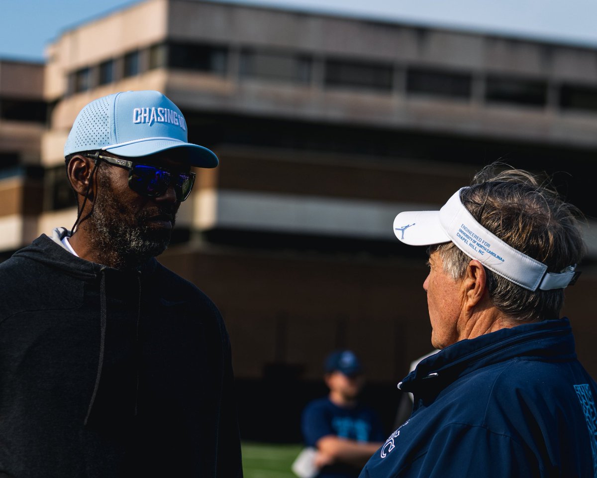 UNCFootball's tweet image. Thank you to Pro Football and College Hall of Famer @RandyMoss for joining us at practice yesterday!