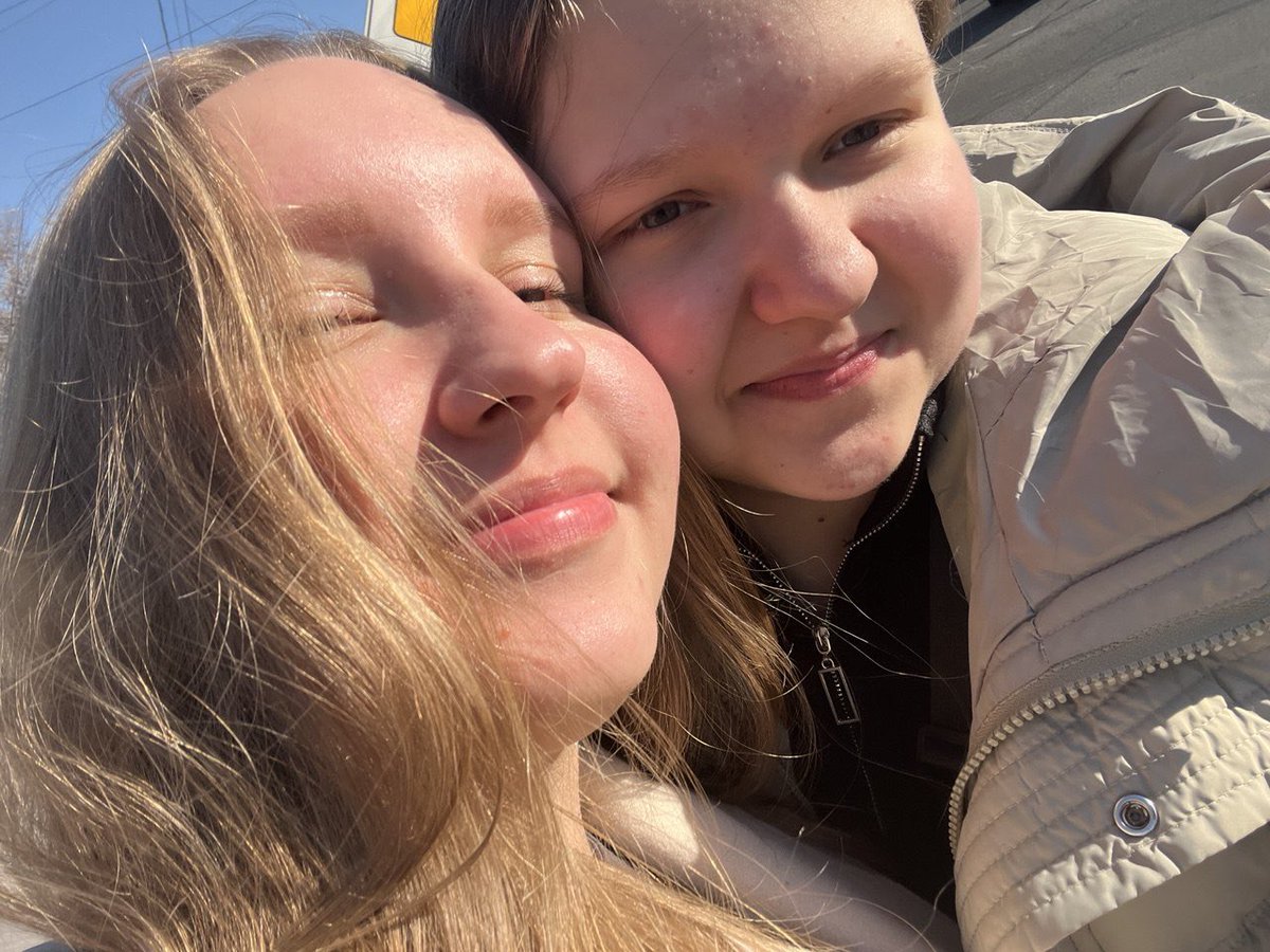 риша tweet media