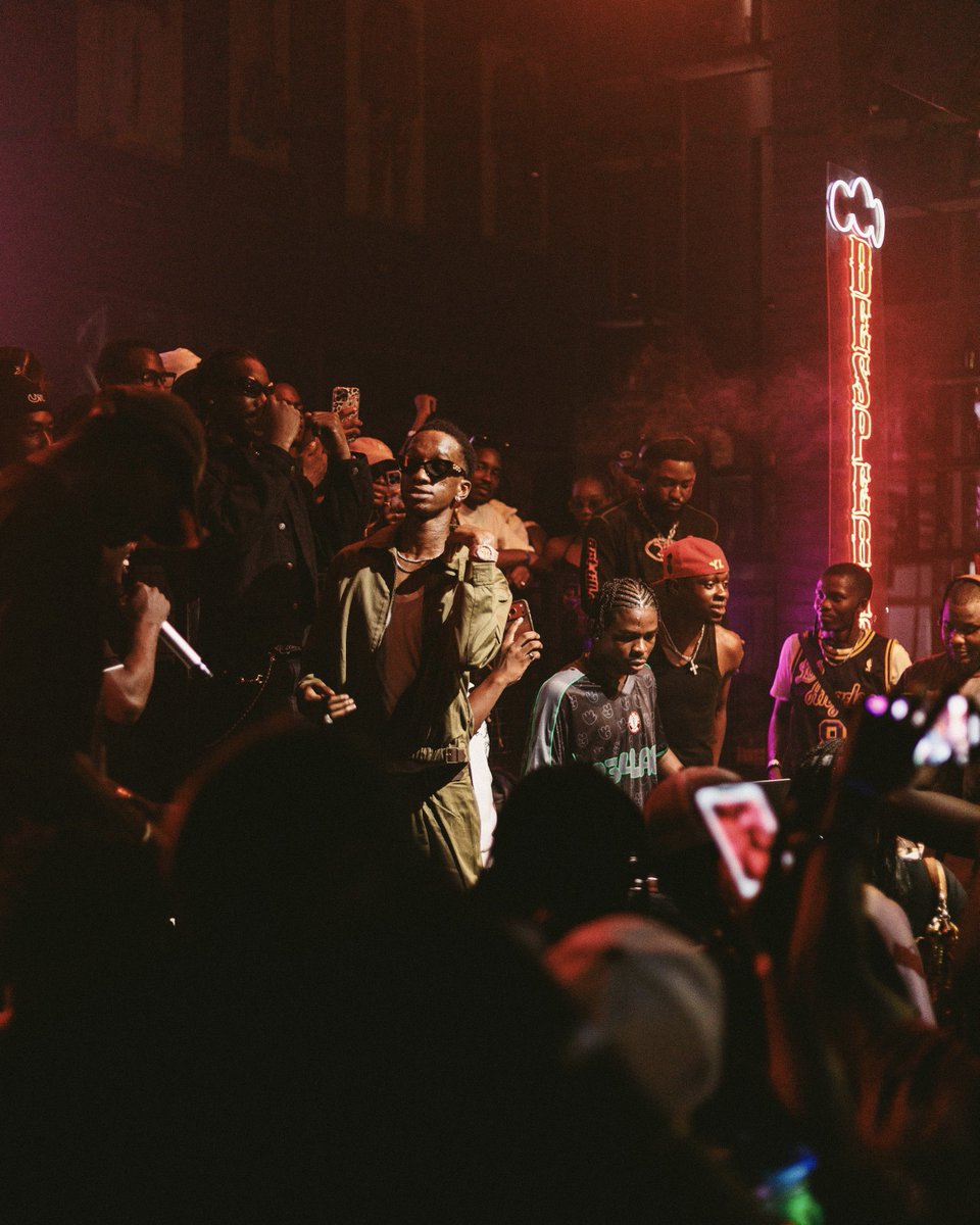 🪖ıllǝʌʎɐɹɔ tweet media