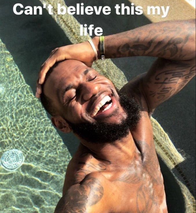 bela ★ tweet media