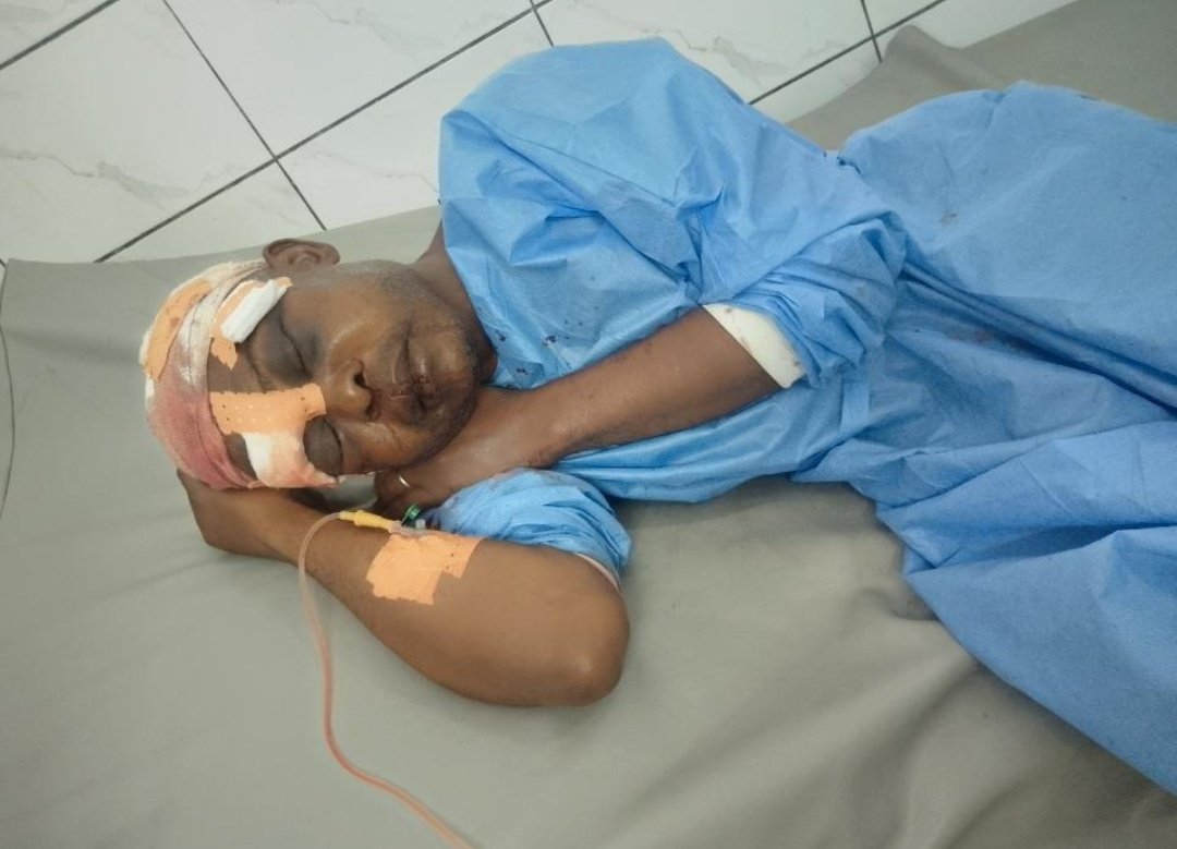 beta_tinz's tweet photo. Posted as received:

This is Mr. Njoaya Martin, originally from Kom village.

He was attacked yesterday by thieves and is currently receiving care at the Military Hospital in Yaoundé.

We have been unable to reach his family members.

Anyone who knows him or his relatives is kindly requested to call 655931618.

Please share his picture widely it could greatly help in locating his family.

Thank you.

#BetaTinz #BetaTinzGist