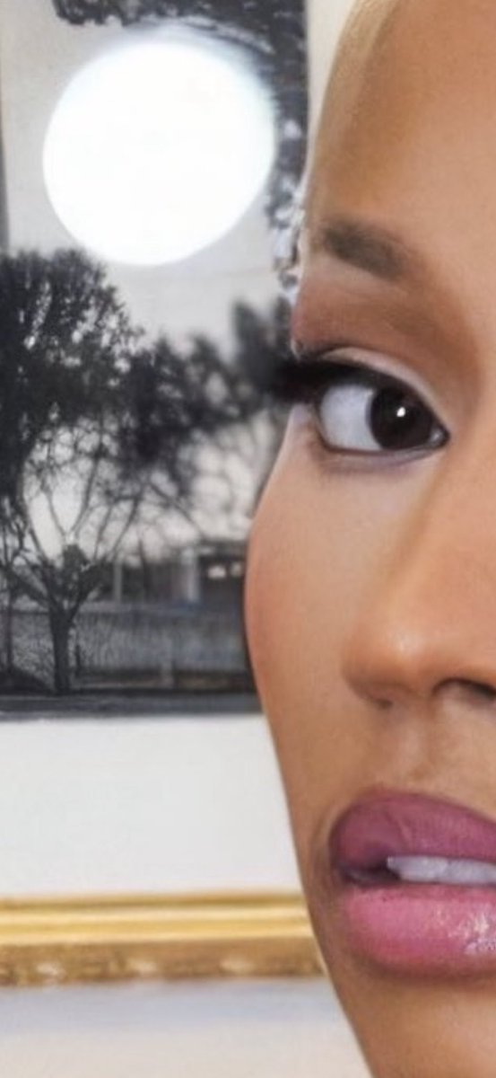 🧎‍♂️🐝🧎‍♂️ tweet media