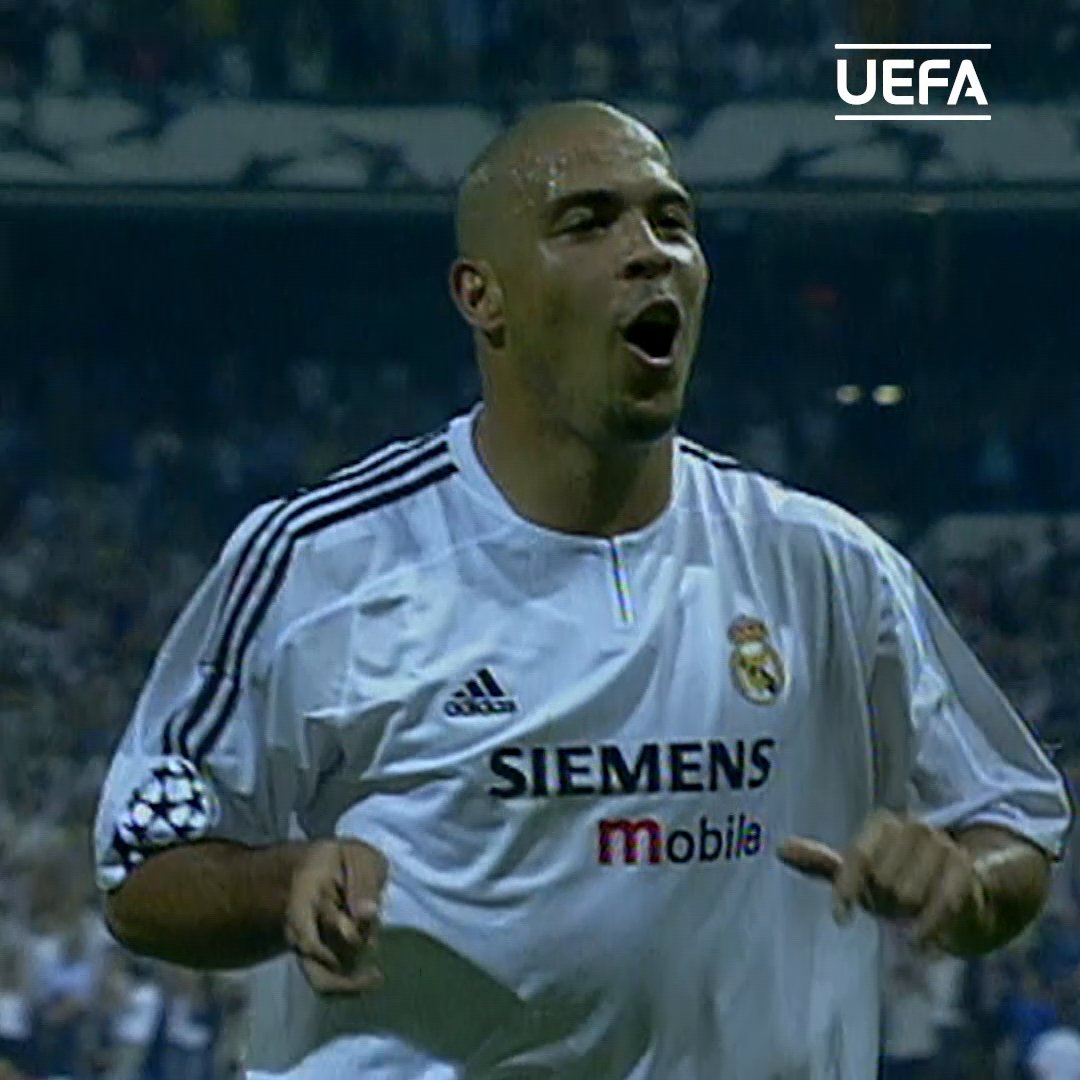 هل كان هناك لاعب يمتلك قدم يمنى مثل الظاهرة؟ 