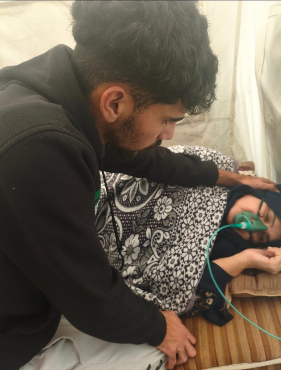 AzezWaj96348's tweet photo. My heart breaks as my mother grows weaker day by day and I cant help After her gallbladder surgery failed due to fragile healthcare in Gaza her condition is now critical and worsening She needs treatment and medicine Please help us before itβs too late
https://t.co/qMDpwjLWy4 https://t.co/Jgo4lMkpGX