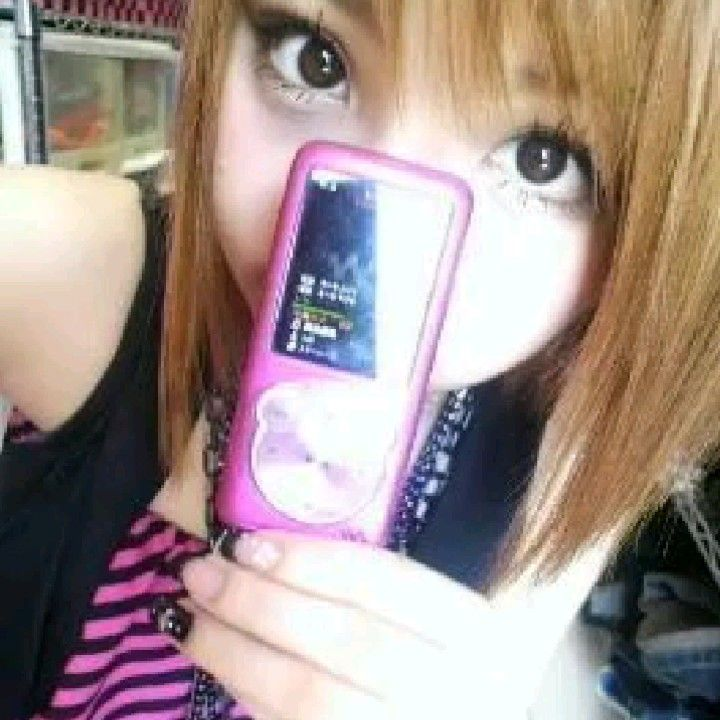 gal musume (oxymoron)