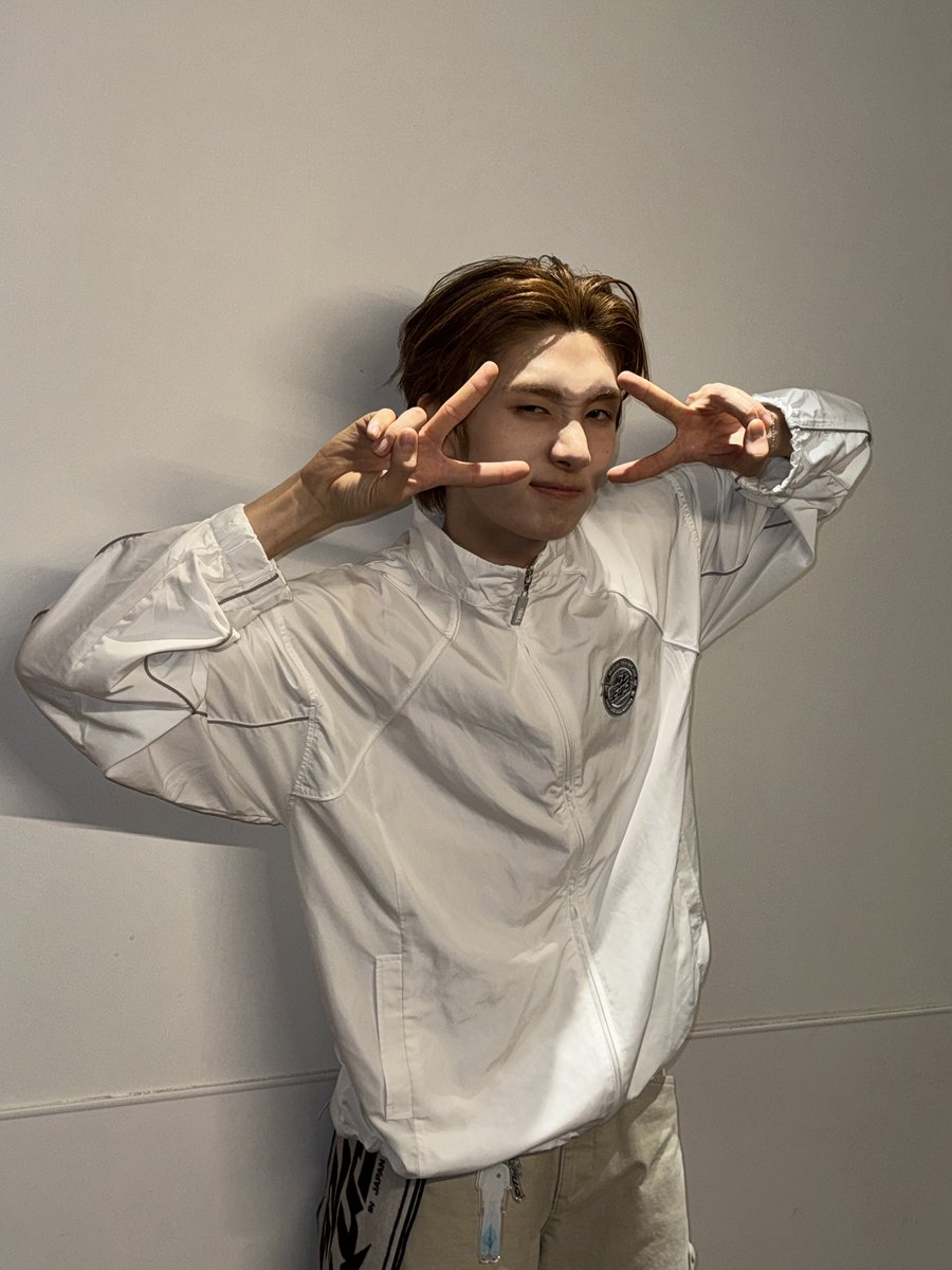 데이... tweet media