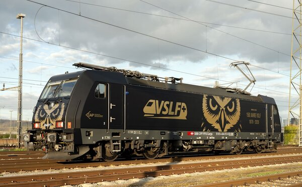 Pilote de loc ⇹🇨🇭 tweet media