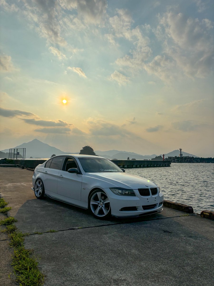 hiroakiboooon's tweet photo. #車売ります 
#bmw 

35万位で買って頂けませんか https://t.co/xPIq9YB4um