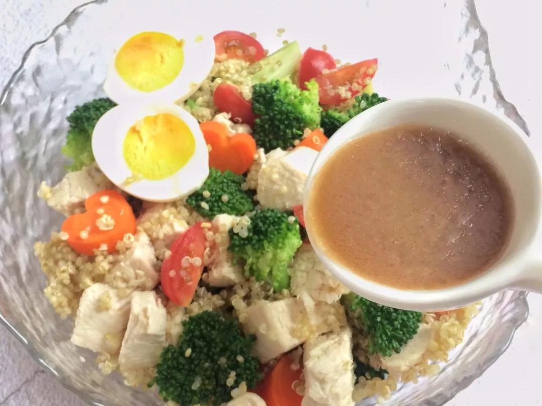 anna solavaggione tweet media