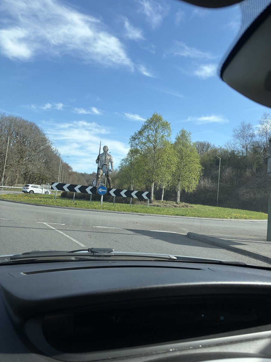 Tinalb2310's tweet photo. In Wales 🏴󠁧󠁢󠁷󠁬󠁳󠁿 https://t.co/UWVCx5wyBK