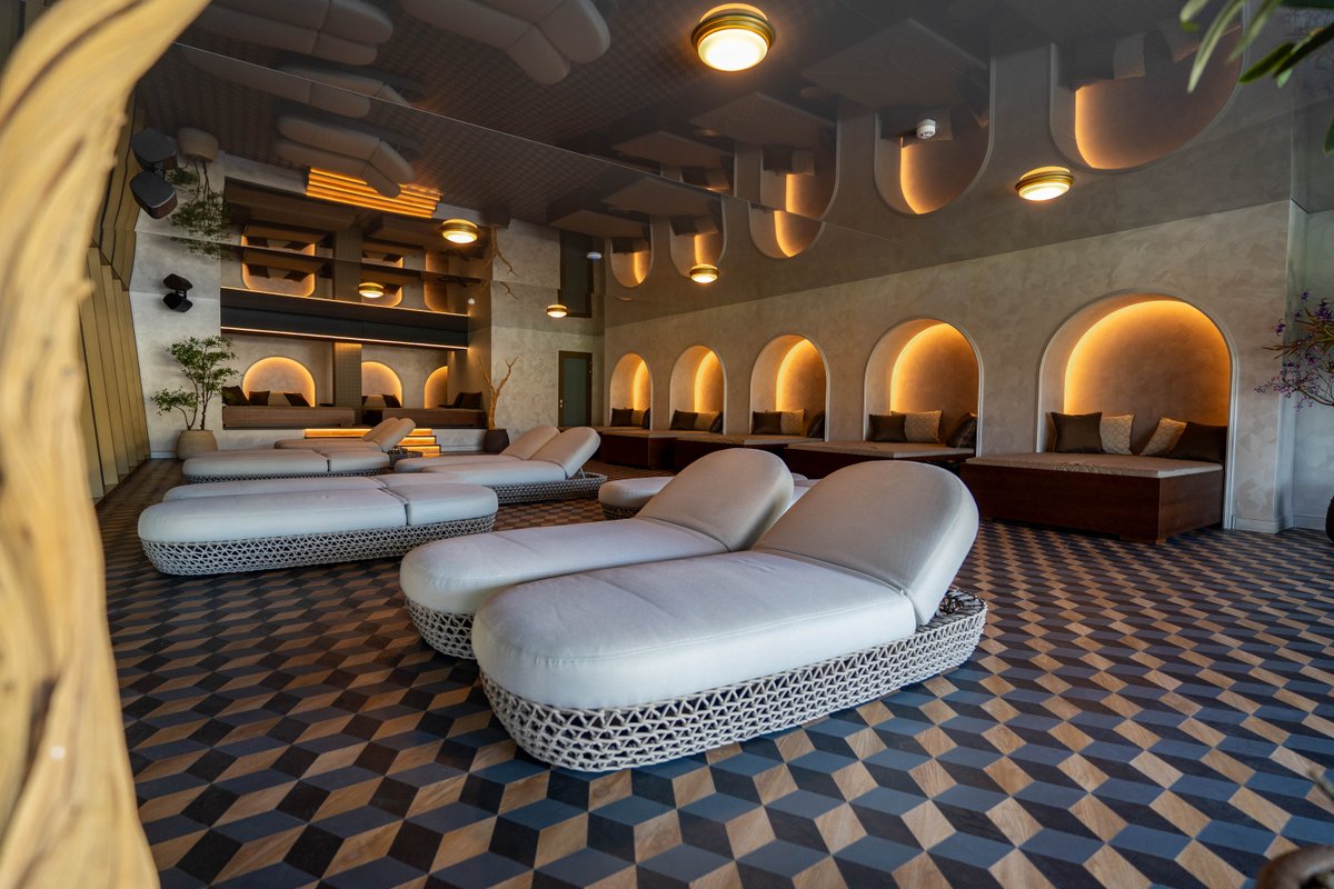 BosePro's tweet image. What happens when deep relaxation meets cutting‑edge AV?

At Gradiali Spa, immersive sound, synced lighting, and seamless control elevate wellness—quietly.

👉 Read the case study: boseprofessional.com/applications/c…

#BoseProfessional #ProAudio #AVIntegration #HospitalityDesign #SoundDesign
