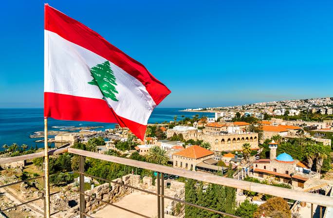 Umusirikari ukomeye wa' Iran utatangajwe  yavuze ko, nubwo Amerika yemeye ibyumweru 2 by'agahenge batari bureke kurasa kuri Israel mugihe igikomeje gukora ibikorwa by'intambara muri Lebanon Kandi amasezereno areba ibihugu byose.
Yemejeko imiryano izakomeza kugera Israel irekeye.