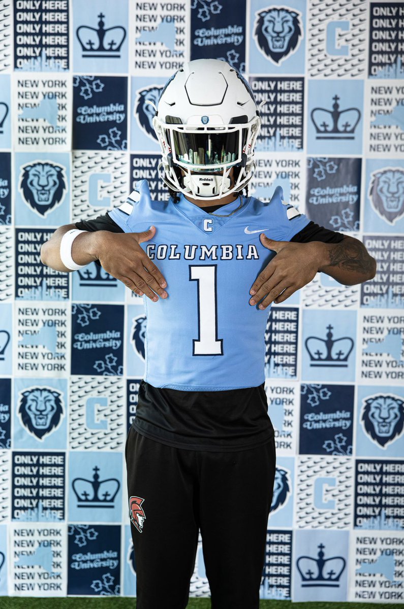 TristanB2111's tweet image. Official pictures came out with @CULionsFB @CUFBrecruiting @Coach_Butler_ @Coach_Poppe I appreciate them for the whole visit, thank you so much!!! @CoachAJG @Coach_Kukesh @CoachMcD3 @CoachStraley #FIGHT #OnlyHere