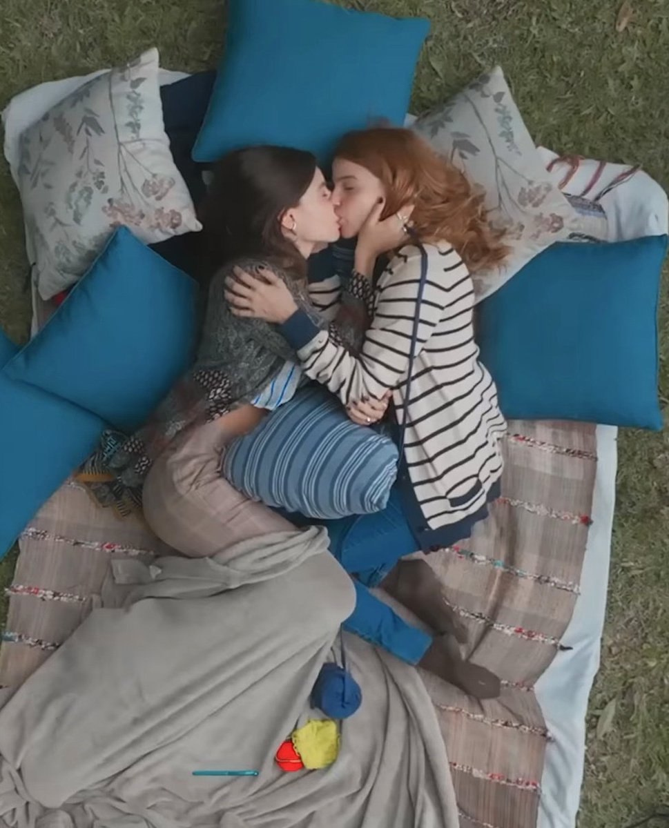 sapphics like: tweet media