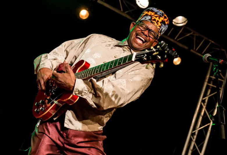 peterparcek's tweet image. Happy B'Day April 8 to Lil' Ed Williams Chicago blues slide guitar maestro (1955)!
What You See Is What You Get youtube.com/playlist?list=…
Chicken Gravy &amp;amp; Biscuits youtube.com/playlist?list=…
The Best Lil’ Ed &amp;amp; The Blues Imperials 
youtube.com/playlist?list=…
#blues #bluesmusic #slideguitar