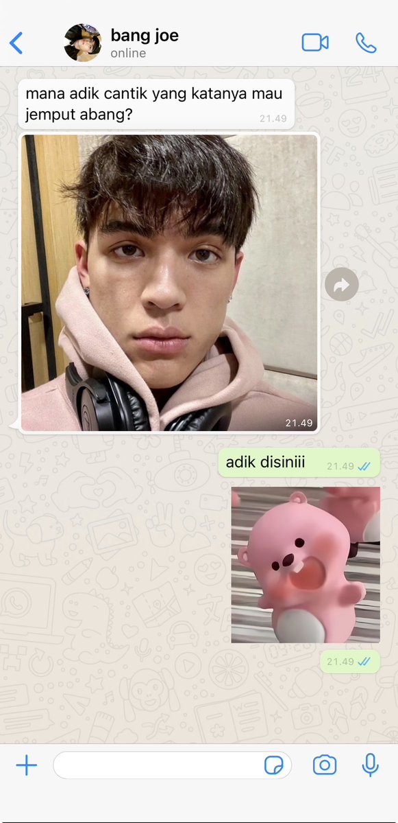 𝓽.com tweet media