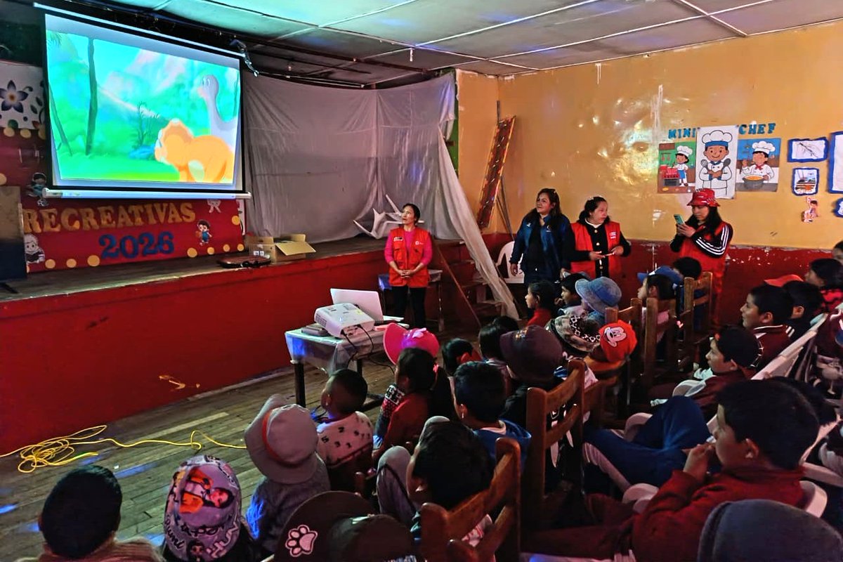 mimpinabif's tweet photo. ✅ #Huancavelica | ✨¡Promovemos su bienestar y recreación! 🎬✨
Como antesala a la conmemoración del Día de la Niña y del Niño Peruano, el equipo técnico y las promotoras del 𝗖𝗲𝗱𝗶𝗳 𝗖𝗮𝘀𝘁𝗿𝗼𝘃𝗶𝗿𝗿𝗲𝘆𝗻𝗮 desarrollan la actividad #CineForum. https://t.co/EIKem0K3BR