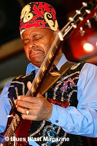 peterparcek's tweet image. Happy B'Day April 8 to Lil' Ed Williams Chicago blues slide guitar maestro (1955)!
What You See Is What You Get youtube.com/playlist?list=…
Chicken Gravy &amp;amp; Biscuits youtube.com/playlist?list=…
The Best Lil’ Ed &amp;amp; The Blues Imperials 
youtube.com/playlist?list=…
#blues #bluesmusic #slideguitar