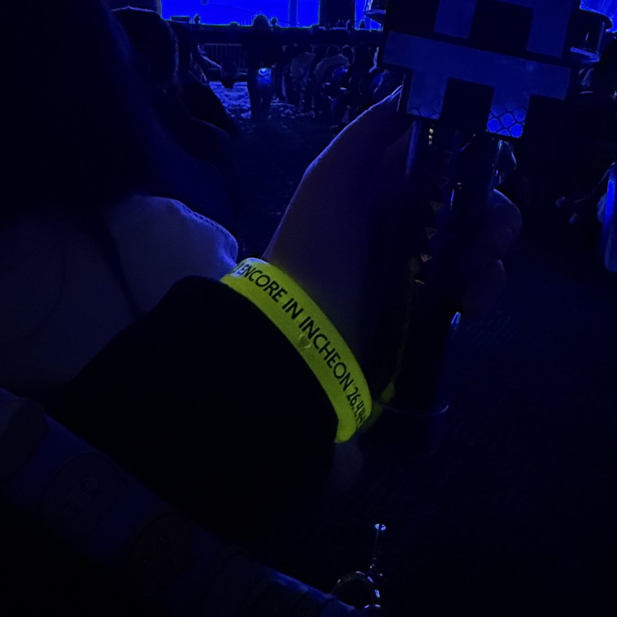 쫀⚯̮ tweet media