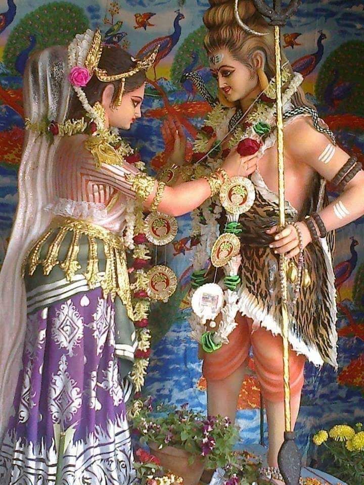 Sudhaka36754820's tweet image. 🌿🙏ॐ नमः शिवाय नमः ॐ 🌿🙏
#हर हर #महादेव  
👉दूर होने पर यादें गहरी भावनात्मक जुड़ाव (emotional bond), उनके बिना अकेलेपन का एहसास और मस्तिष्क की याद दिलाने की सहज प्रक्रिया के कारण आती हैं। यह दूरी, जो "आँखों से दूर, दिमाग से दूर" (out of sight, out of mind) का उल्टा काम करती है