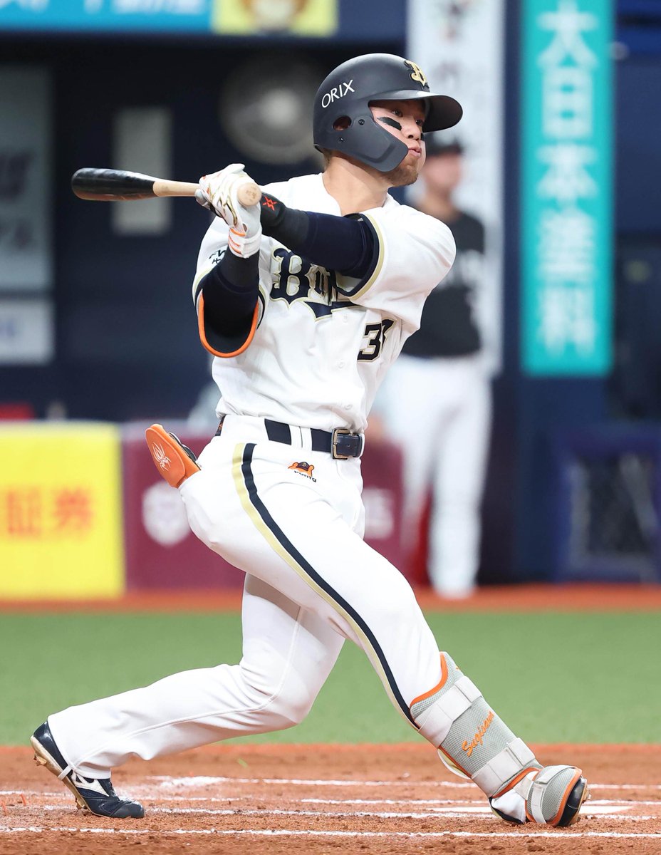 オリほーーーち tweet media