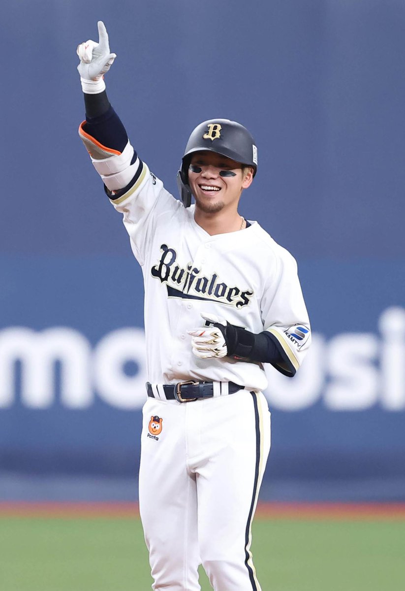 オリほーーーち tweet media