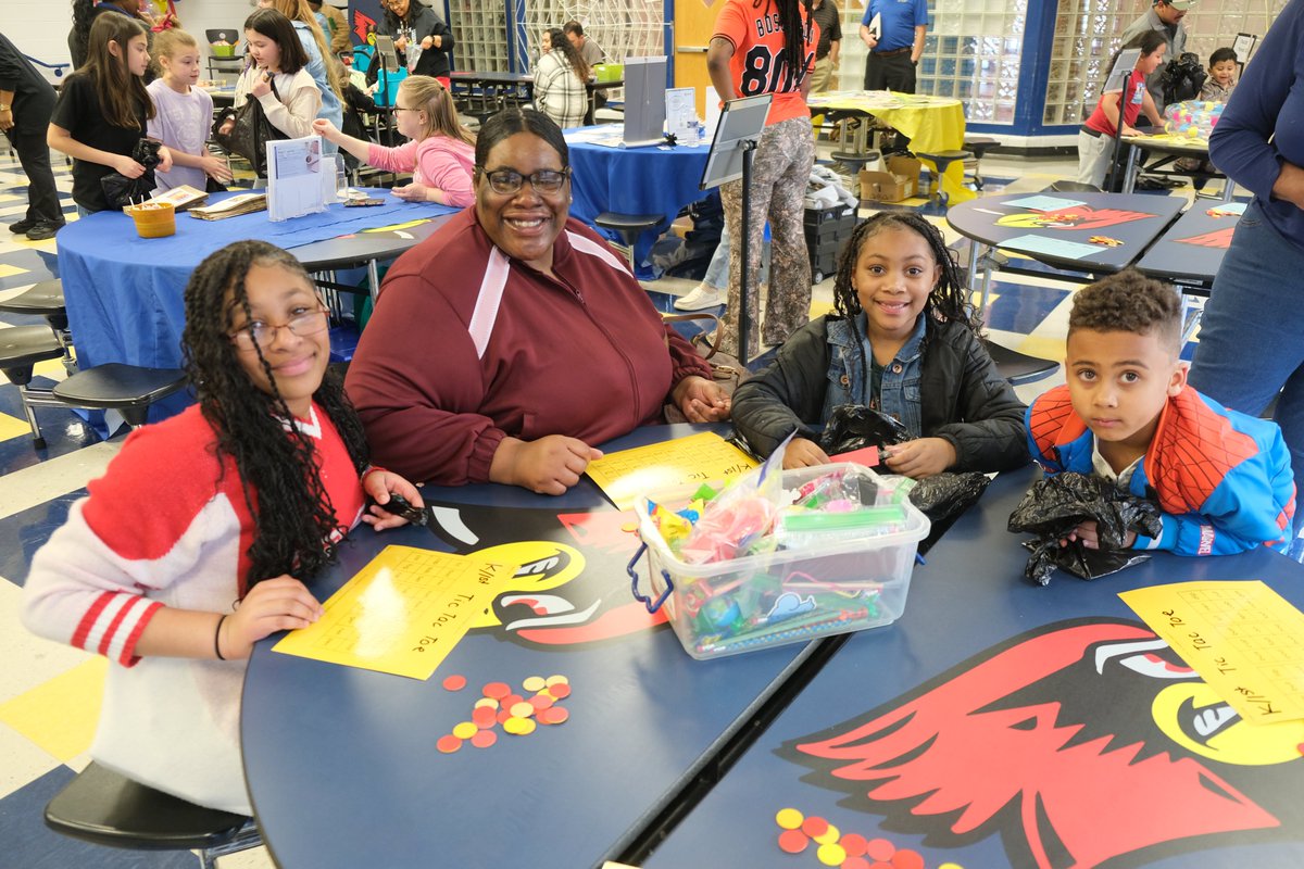 readtothem's tweet photo. We were delighted to be invited to Family Literacy Night at Patrick Copeland Elementary School in Hopewell, VA. They celebrated reading "Charlotte's Web" together with food, games, face painting, a petting zoo, and more. It was a wonderful event. Thank you, Patrick Copeland ES! https://t.co/pcux9o6po4