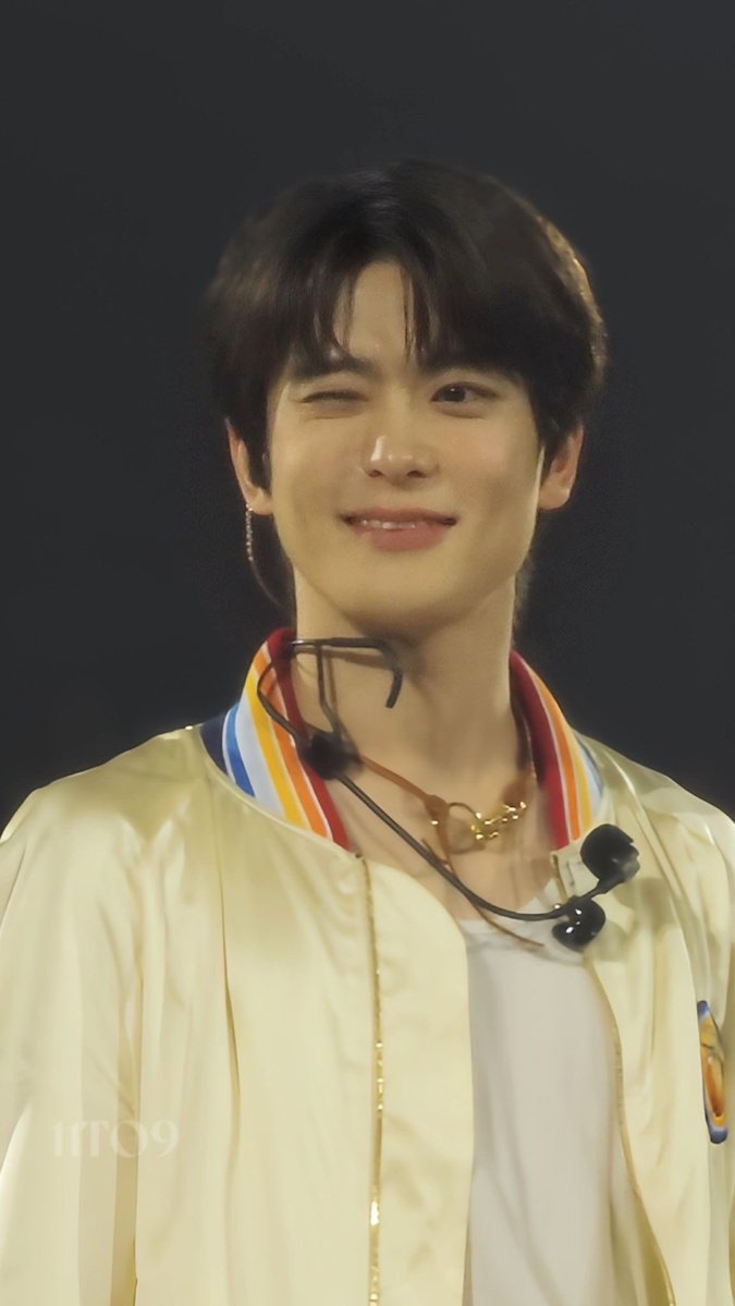 몬재재 tweet media