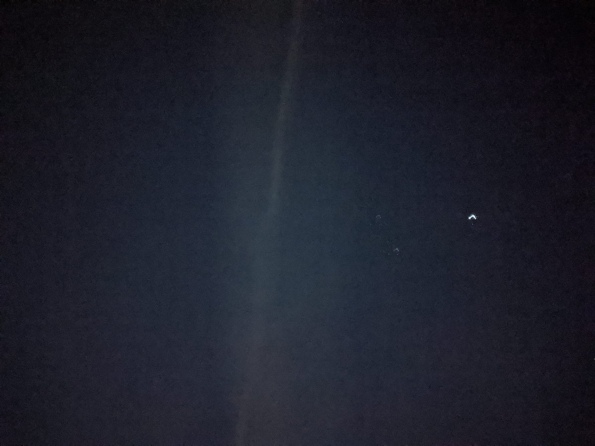 Anche di notte.
Così potrete svegliarvi con la colazione pronta!
#Chemtrails #Chemicalweapons #geoengineering