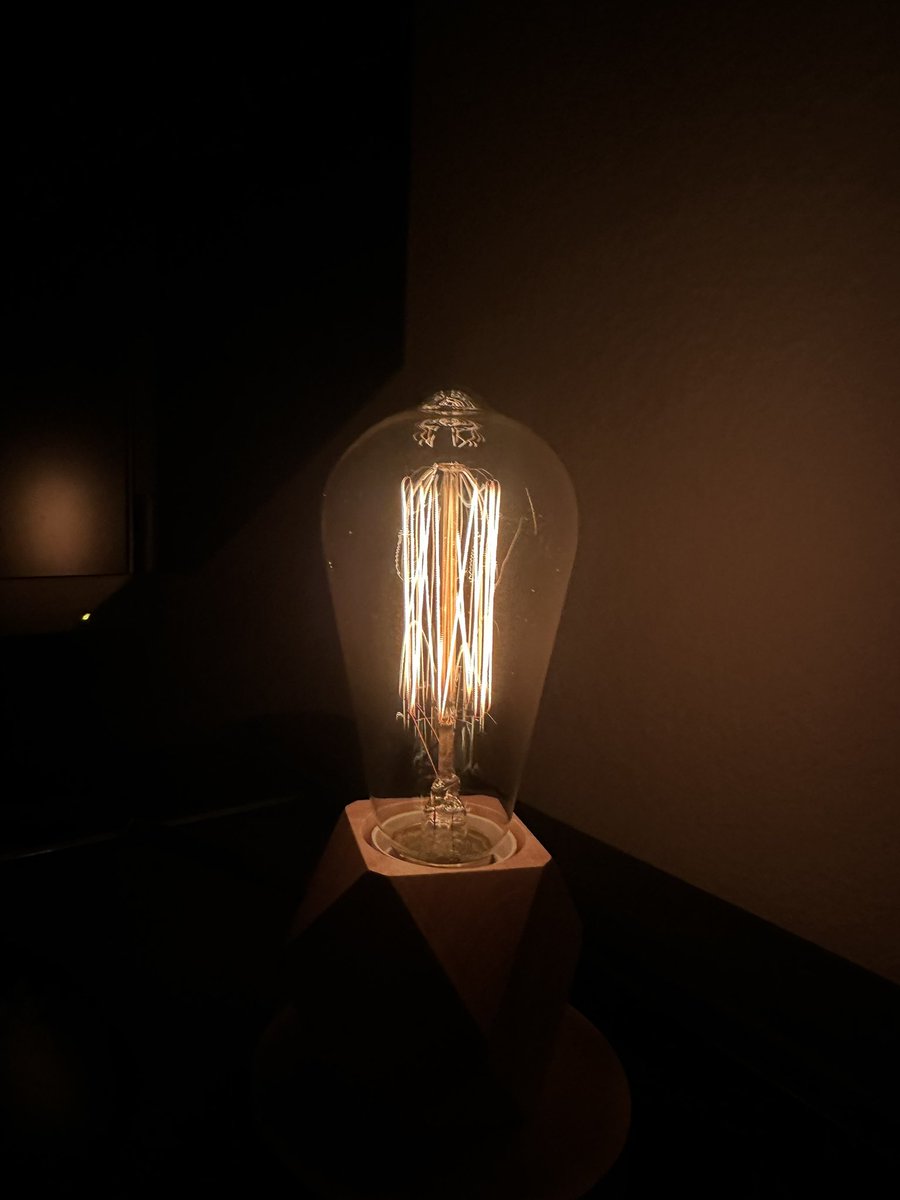 Strainless Lighting tweet media