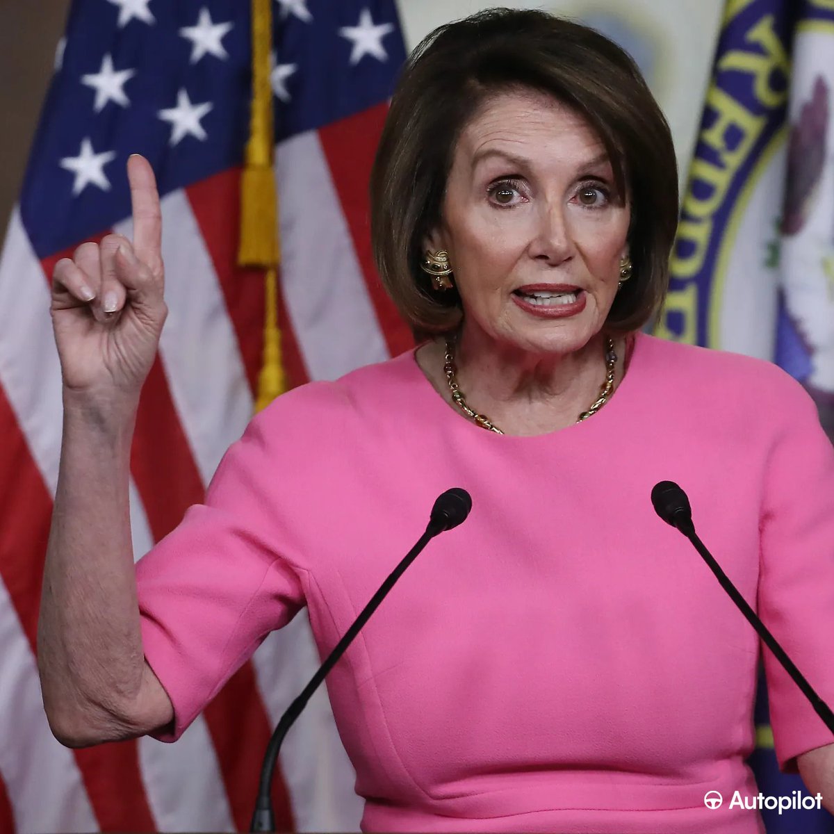 Nancy Pelosi Stock Tracker ♟ tweet media